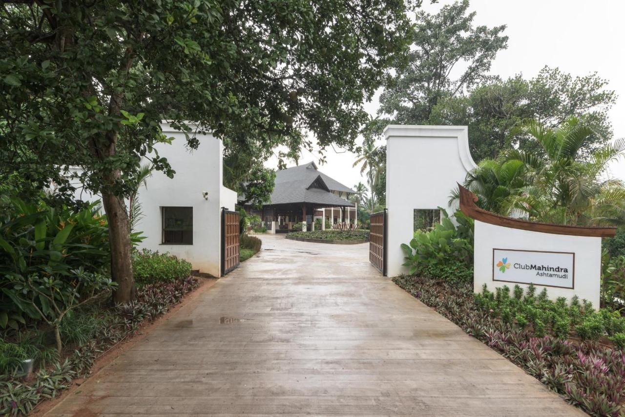 Club Mahindra Ashtamudi Hotel Nīndakara Exterior foto
